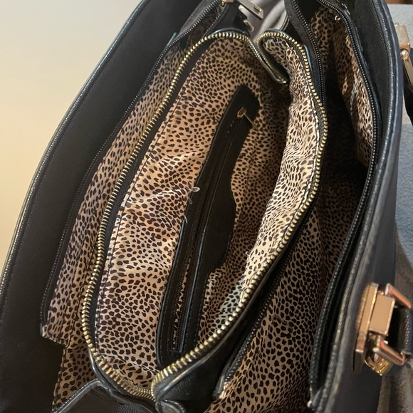 Black handbag - Picture 3 of 3